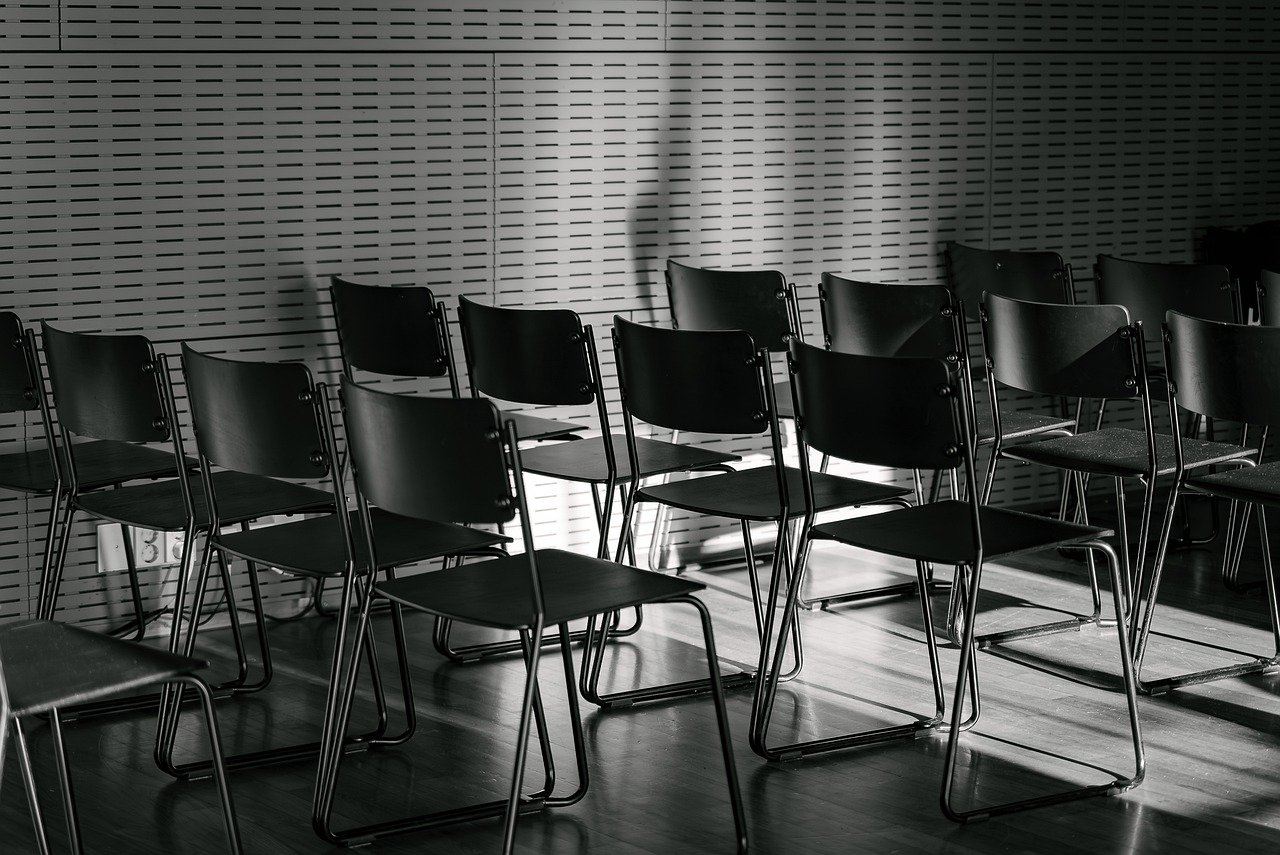 对游戏技术支持发起官方封闭式攻击的可能性与难点