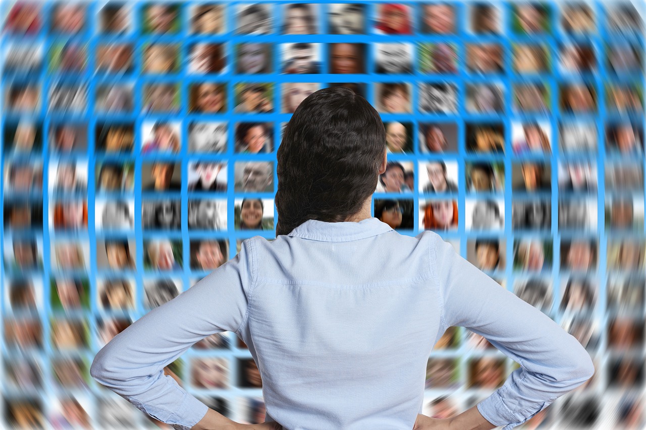 QQ实名账号：出名的厦门代理注册